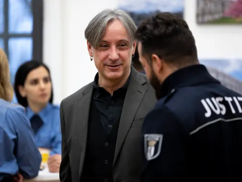 Gesprächsszene Justizvollzug