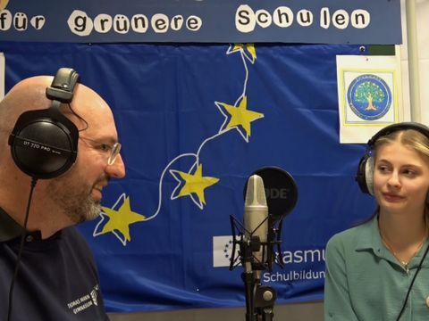Der Schulpodcast TMGreEn berichtet von den Nachhaltigkeitsbemühungen des Gymnasiums (Bild: Thomas-Mann-Gymnasium)