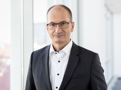 Dr. Erick Landeck