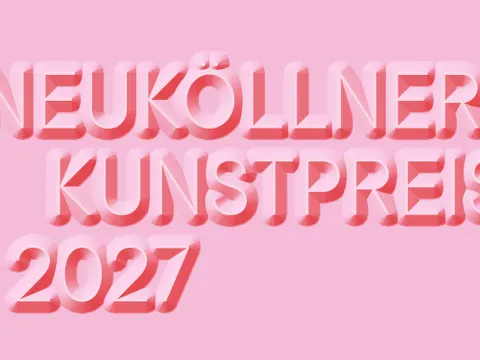 Schriftzug Neuköllner Kunstpreis 2027 auf rosa Hintergrund
