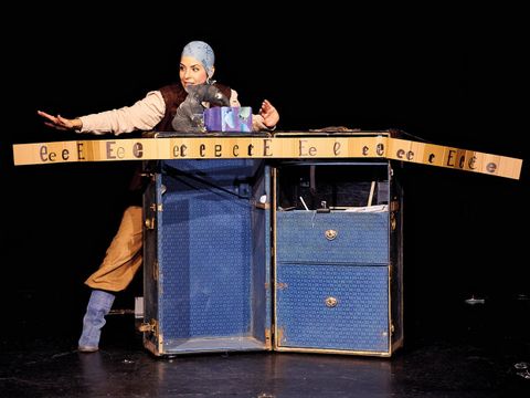 POP UP, PIRAT! - Fantastische Faltungen und Schillernde Sprachschätze