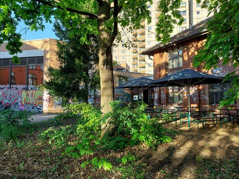 Biergarten vor der WABE