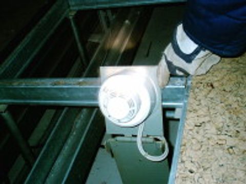 Bild zeigt einen Ionisationsrauchmelder