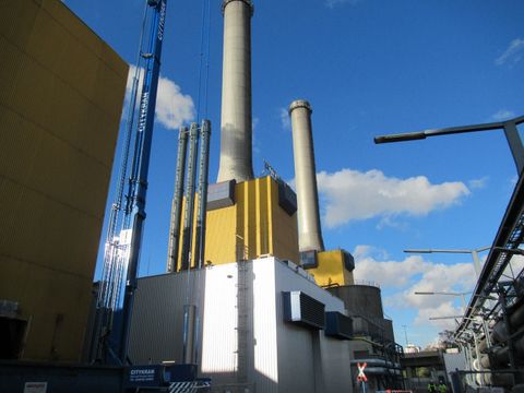 Teilansicht des Kraftwerkgebäudes
