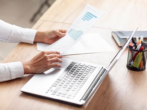 Dienstleistungsdatenbank