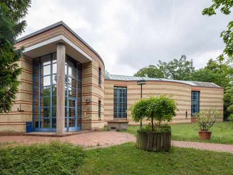 Außenansicht des Wilhelm-Sander-Hauses (Bild: Anne Herdin, Landesdenkmalamt Berlin)