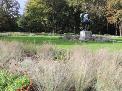 Floraplatz im Großen Tiergarten nach der denkmalgerechten Wiederherstellung 2023 (Bild: Dr. Gabriele Holst)