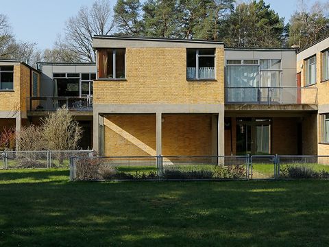 Lehrerhaus Gartenseite (Bild: Jean Molitor)