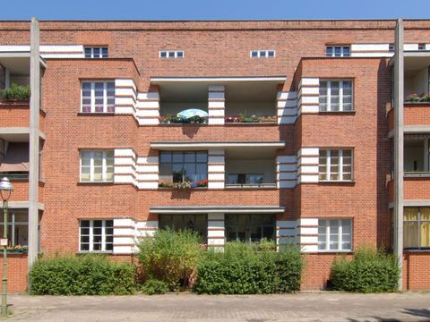 Gebäudefassade in der Siedlung am Schillerpark (Bild: Wolfgang Bittner, Landesdenkmalamt Berlin)