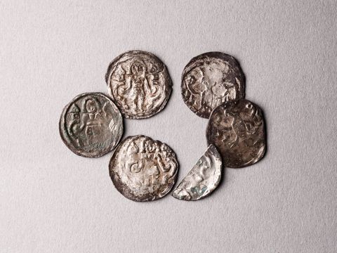 Abb. 1: Silberdenare (1260/65-1293), Durchmesser 1,5 cm