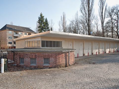 Cité Pasteur, Reihengaragen