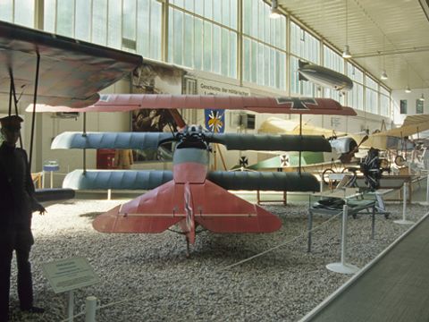 Flugplatz Gatow, Flugzeughangar (Bild: Landesdenkmalamt Berlin, Wolfgang Bittner)