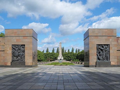 Sowjetisches Ehrenmal in Niederschönhausen