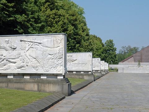 Sowjetisches Ehrenmal im Treptower Park (Bild: Landesdenkmalamt Berlin, Wolfgang Bittner)