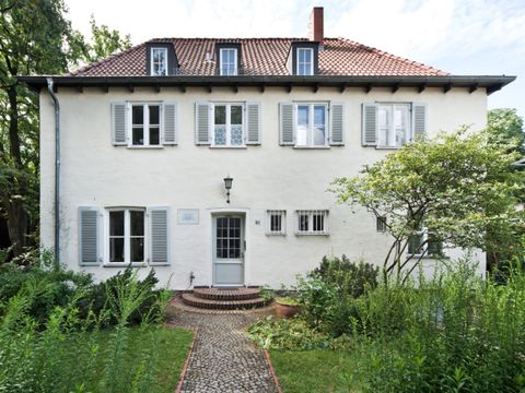 Bonhoeffer House Memorial and Meeting Center