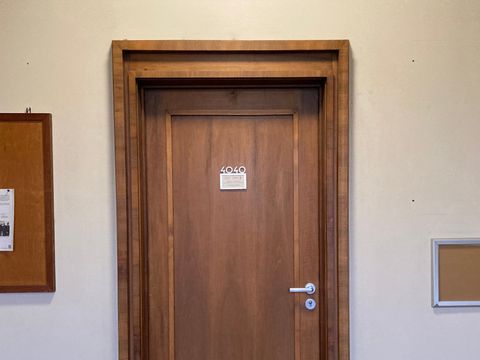 Tür 4040