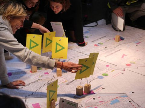 Akteur*innen beteiligen sich am WorkShop
