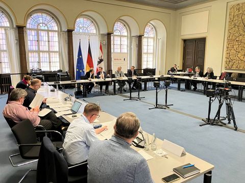 Sitzung Landeswahl-Ausschuss im Roten Rathaus.