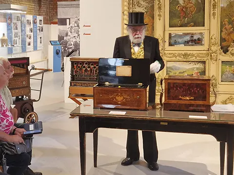 Musica di Strada, Vorspiel mit Herrn Hilbrecht