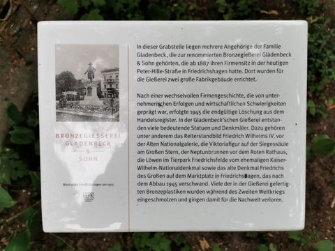Gedenktafel Familie Gladenbeck (Bild: Matthias Wiedebusch)