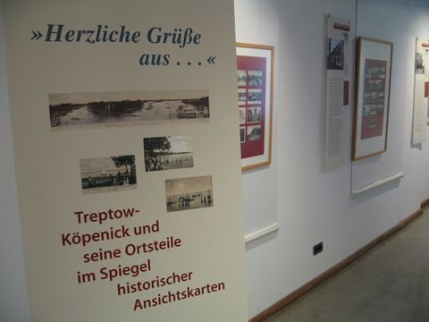 Ausstellungen_Herzliche_Gruesse_Postkarten