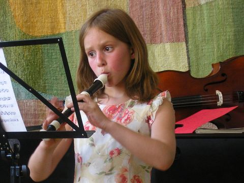 Kleine Flötistin