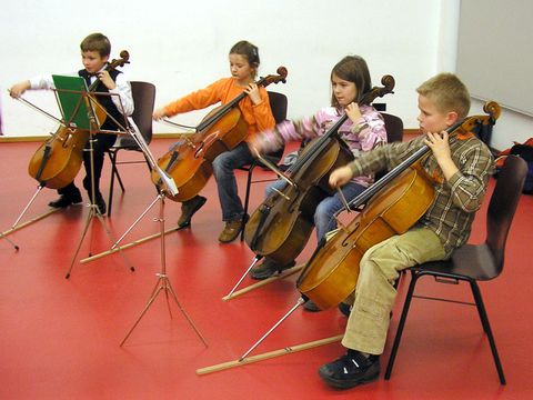 Vorspiel des kleinen Orchesters im Eliashof