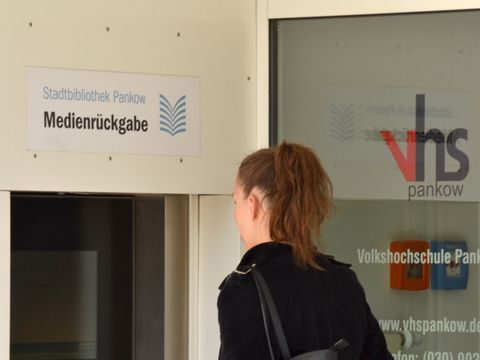Medienrückgabe Außen