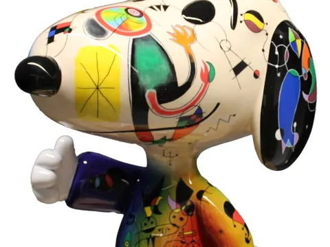 Snoopy-Skulptur