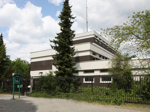 Gebäude Dir ZA