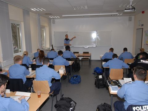 Auszubildende im Lehrsaal