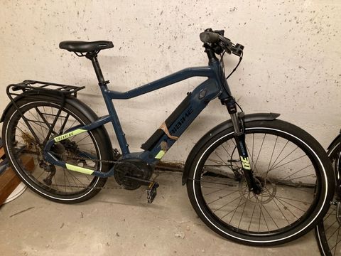 Schwarzes E-Bike