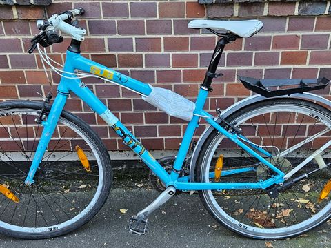 Blaues Herrenfahrrad