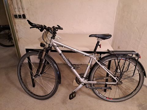 Silbernes Herrenfahrrad