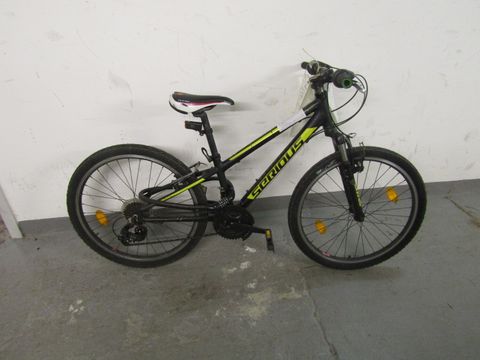 Schwarzes Herrenfahrrad