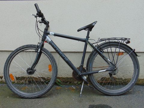 Graues Herrenfahrrad
