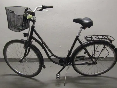 Schwarzes Damenfahrrad
