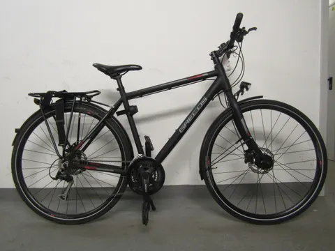 Schwarzes Herrenfahrrad