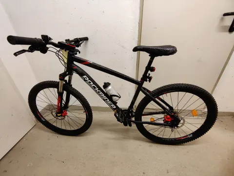 Schwarzes MTB