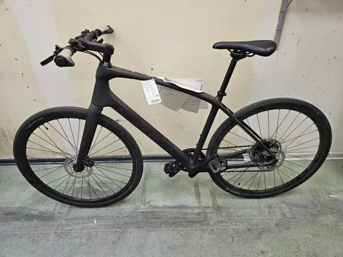 Schwarzes Herrenfahrrad