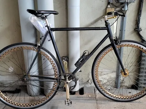 Schwarzes Herrenfahrrad