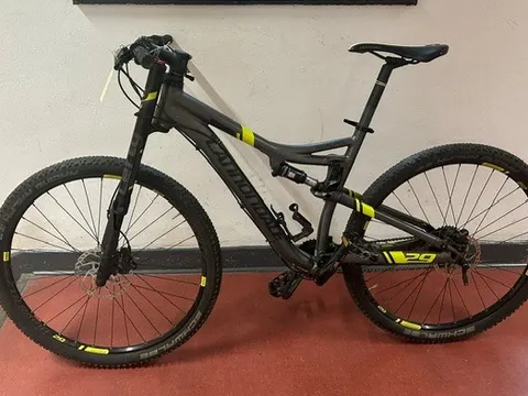Graues Herrenfahrrad