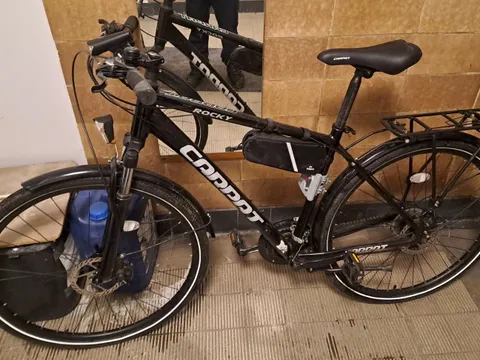 Schwarzes Herrenfahrrad