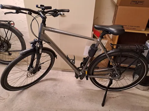Graues Herrenfahrrad
