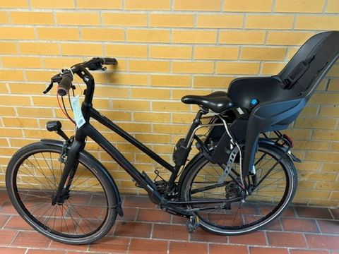 Schwarzes Damenfahrrad