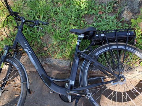 Schwarzes E-Bike