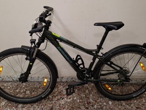 Schwarzes Herrenfahrrad
