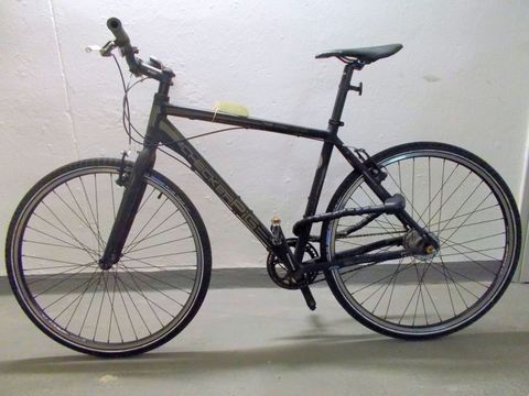 Schwarzes Mountainbike