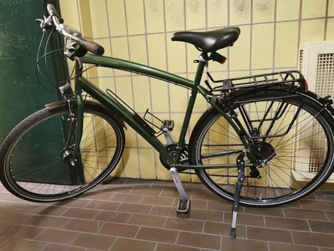 Grünes Herrenfahrrad