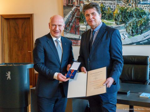 Verdienstkreuz für Roland Bischof